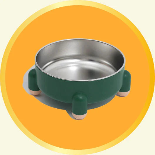 Gamelles et bouteille