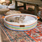 Lit pour chat apaisant à rayures fait main - Nid intemporel