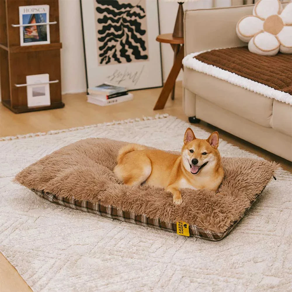 Tapis en peluche réversible à motif carreaux pour chien