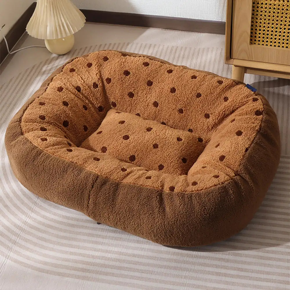 Lit pour chien en peluche Cookie, chaleureux et douillet, idéal pour un sommeil profond en hiver.
