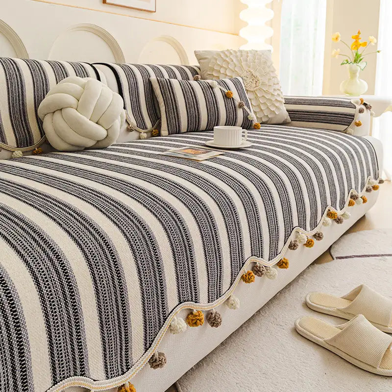 Housse de canapé de protection en chenille à contraste de couleurs irrégulier, douce pour la peau et antidérapante.