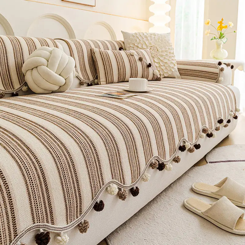 Housse de canapé de protection en chenille à contraste de couleurs irrégulier, douce pour la peau et antidérapante.