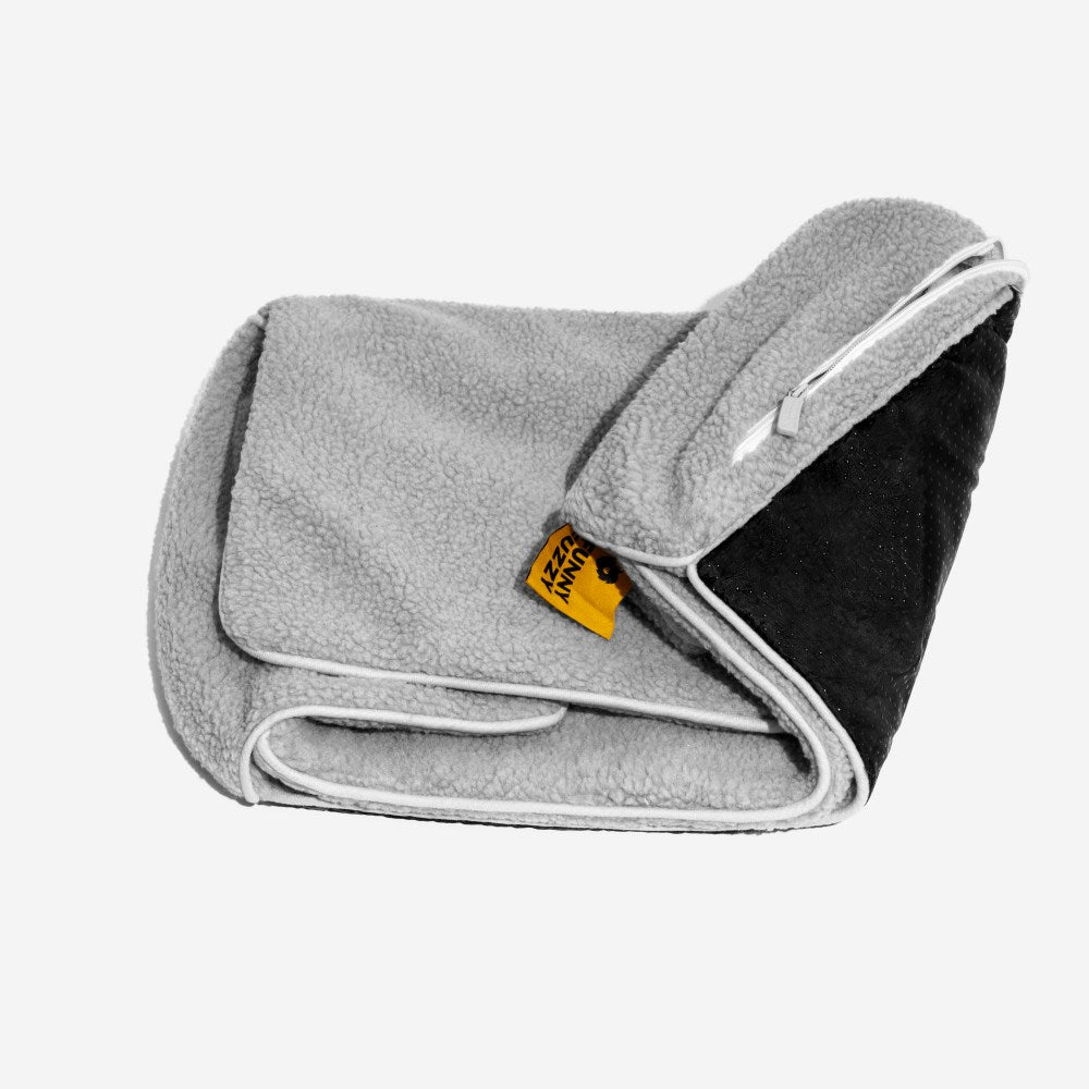 Couverture du Lit - Canapé-lit rayé tendance en fausse laine d'agneau double couche